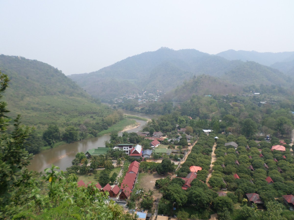 Hitch hiking in Tha&nbsp;Ton