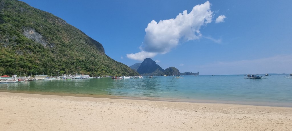 Sleeping in El&nbsp;Nido