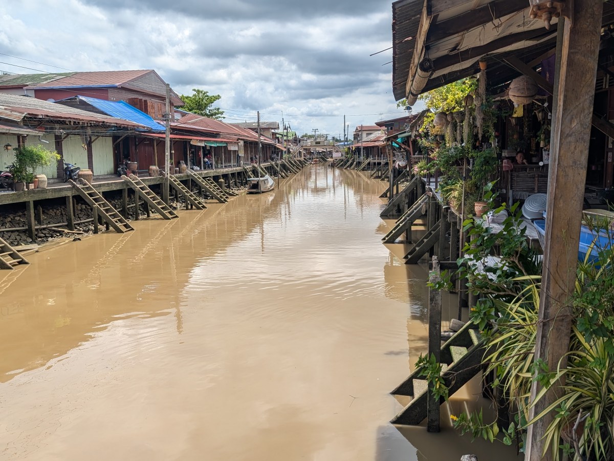 Floating in Amphawa