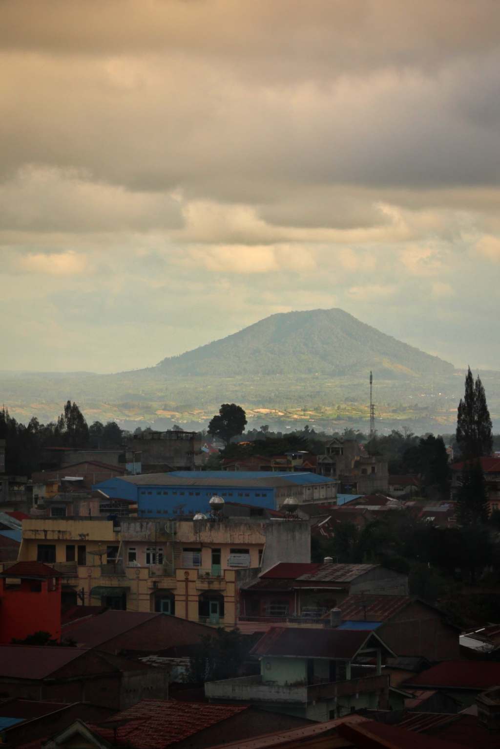 Sunrise Hike to Mount&nbsp;Sibayak